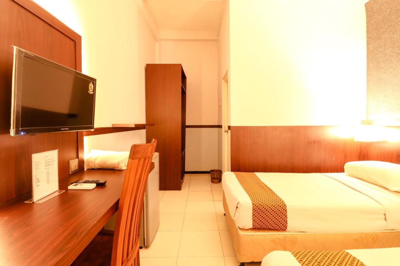 Hotel Jawa Surabaya Exterior foto